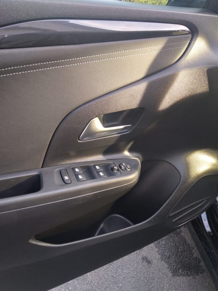 Opel Corsa F 1.2i Elegance