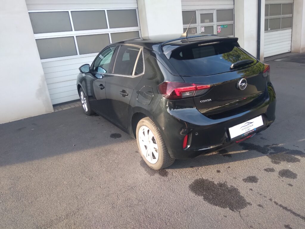 Opel Corsa F 1.2i Elegance