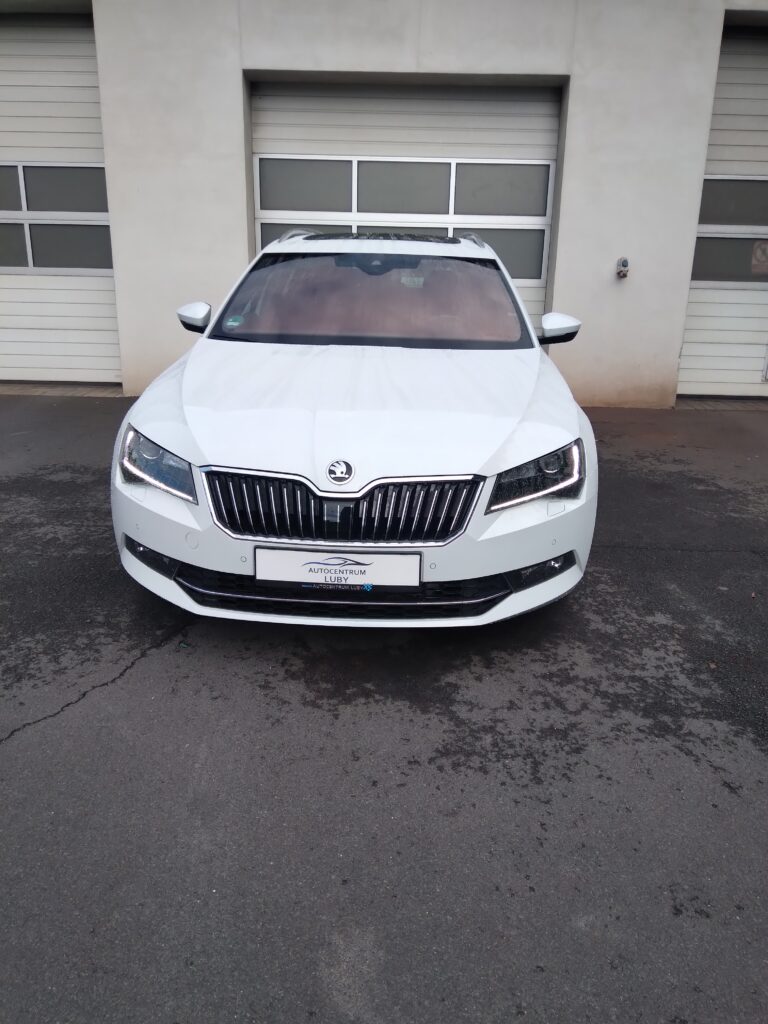 Škoda Superb Combi 2.0Tdi 4x4 Laurin & Klement