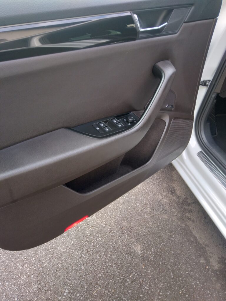 Škoda Superb Combi 2.0Tdi 4x4 Laurin & Klement