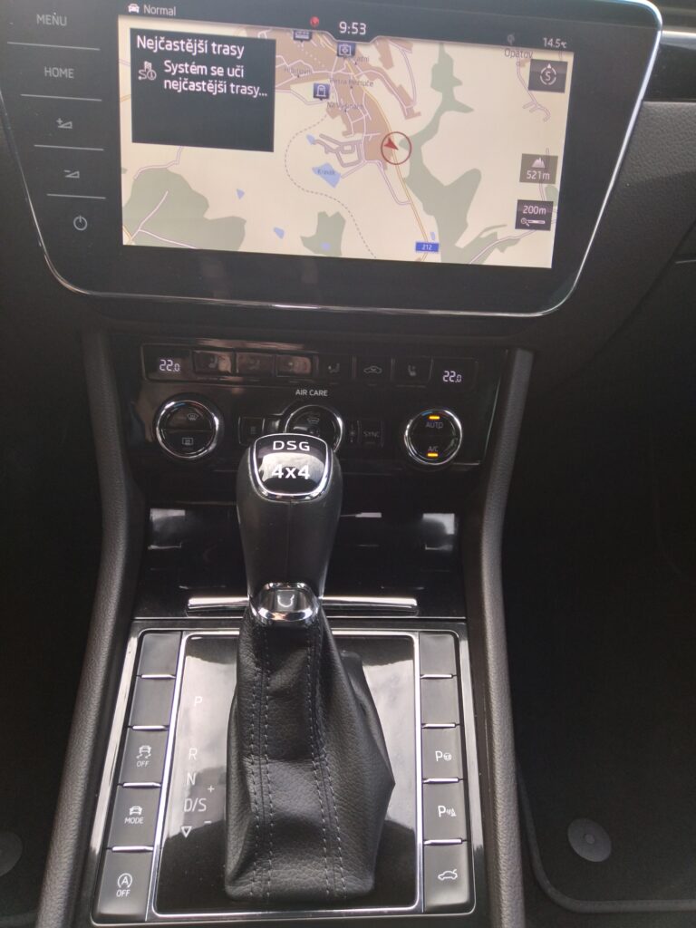 Škoda Superb Combi 2.0Tdi 4x4 Laurin & Klement