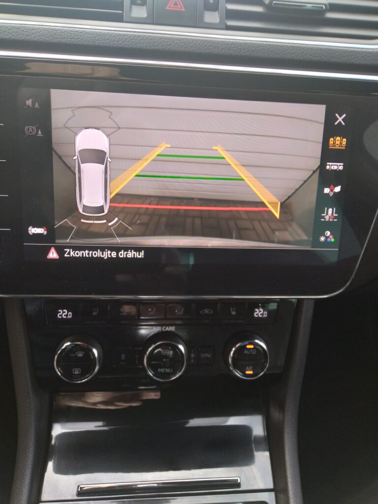 Škoda Superb Combi 2.0Tdi 4x4 Laurin & Klement