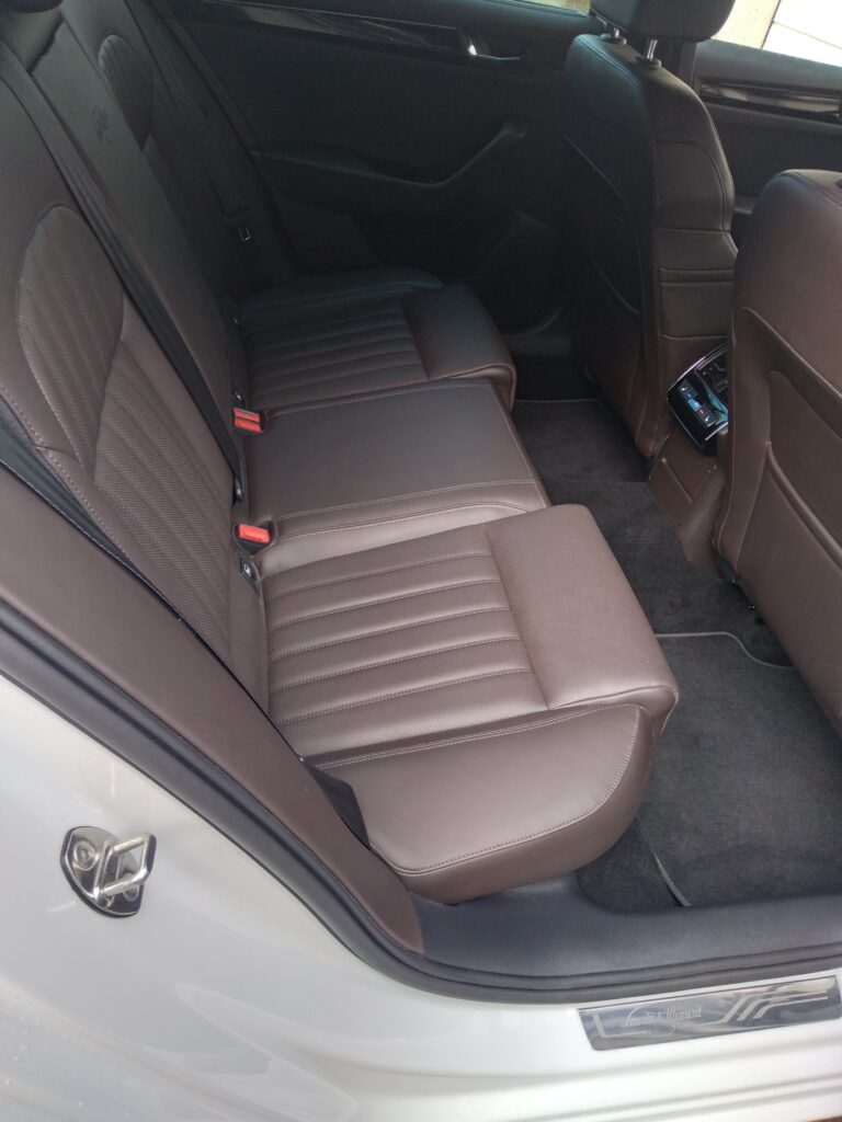 Škoda Superb Combi 2.0Tdi 4x4 Laurin & Klement