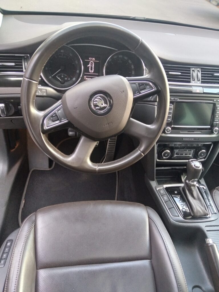Škoda Superb Combi 3.6 V6 4x4 DSG Laurin & Klement