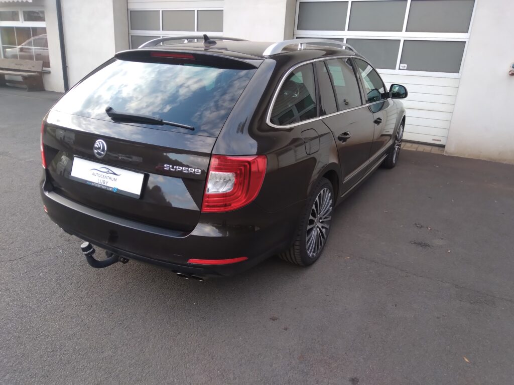 Škoda Superb Combi 3.6 V6 4x4 DSG Laurin & Klement