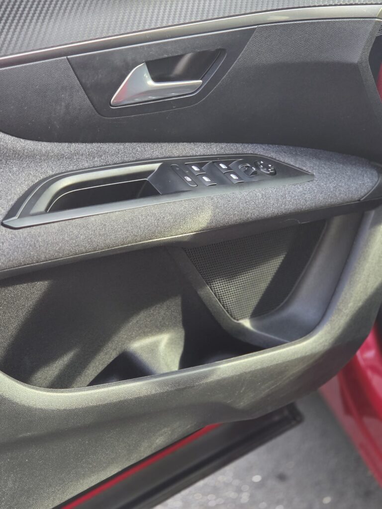 Peugeot 3008 1.5 Blue Hdi ACTIVE AUTOMAT