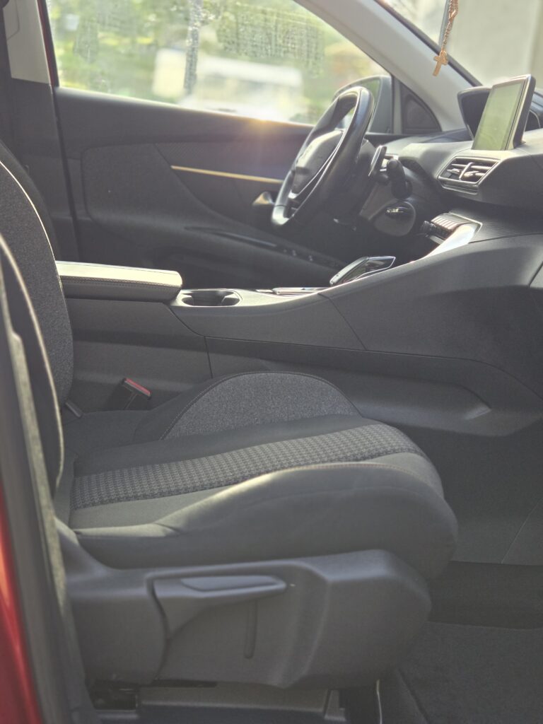 Peugeot 3008 1.5 Blue Hdi ACTIVE AUTOMAT
